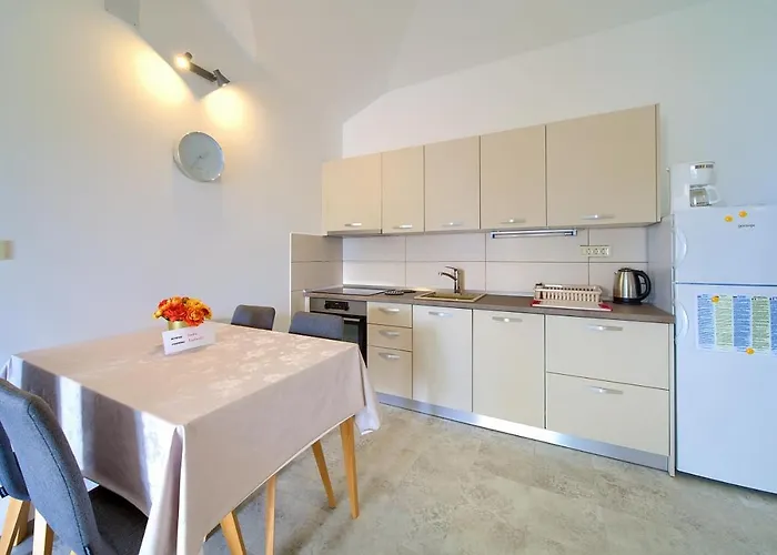 Apartment Dal Malinska