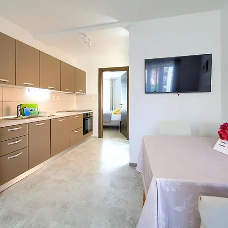 Apartment Dal Malinska