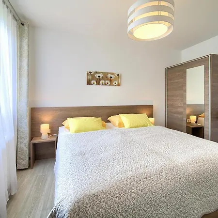 Apartment Dal *